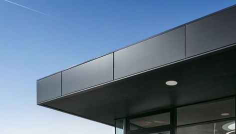 Aluminium Cladding House Exterior, Aluminium Facade Cladding, Exterior Metal Cladding, Aluminium Cladding Panels, Aluminum Cladding, Aluminum Wall Panel, Contemporary Facade, Portugal House, Australia Architecture