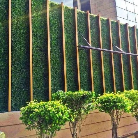 Garden Wall Design Ideas ✨️👍😍 #garden #gardendesign #gardeninspiration #gardenwalldesigns #homedesignsdworld #facebookviral #grasswall #grasswalls #fypシ゚viralシ2024fyp #explorepost Vertical Garden Artificial, Pvc Wall Panels Designs Outdoor, Pvc Wall Panels Designs, Vertical Wall Garden, Artificial Grass Wall, Artificial Green Wall, Garden Wall Designs, Artificial Grass Installation, Artificial Leaves