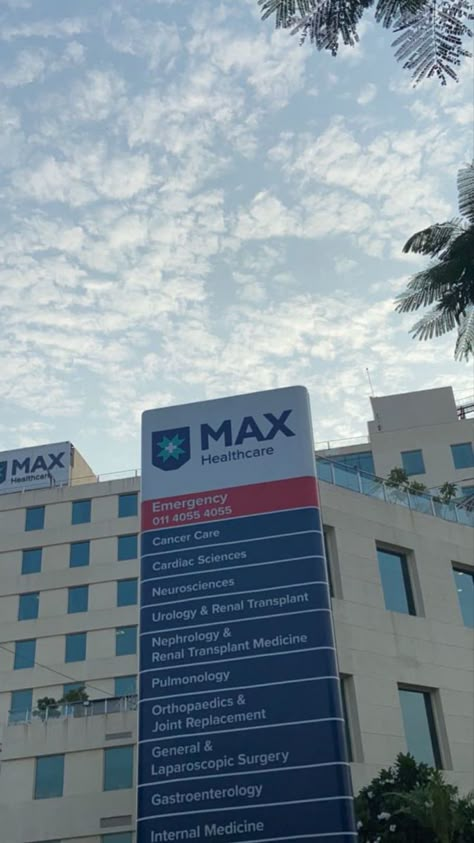 Max Hospital Snap Story, Hospital Snap, Max Hospital, Study Snaps, Study Snaps Ideas, Profile Pictures Instagram, Best Poses For Pictures, Med School, Aesthetic Shoes