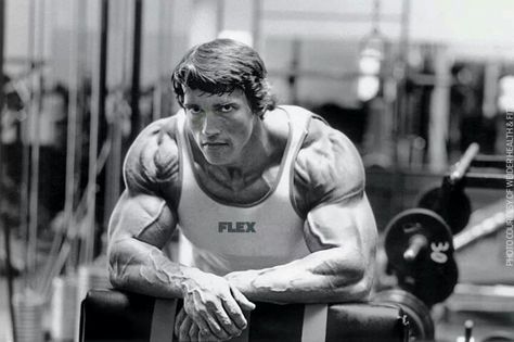 Another rest day? Youll never become a legend Arnold Schwarzenegger Bodybuilding, Fitness Park, Schwarzenegger Bodybuilding, Motivație Fitness, Bodybuilding Pictures, Gym Partner, Big Biceps, Mr Olympia, Workout Music