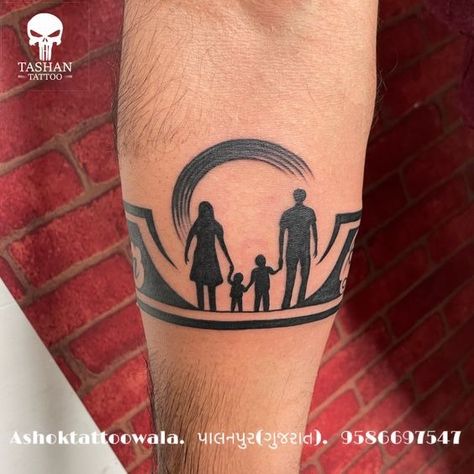 Mom and Dad Tattoo Designs. Mom Band Tattoo Design, Family Band Tattoo, Mom Dad Band Tattoo Design, Two Sons Tattoo For Mom, Dad And Son Tattoo Ideas, Mom Dad Tattoo Design, Hand Band Tattoo, Mom And Dad Tattoo, Easy Tattoos To Draw