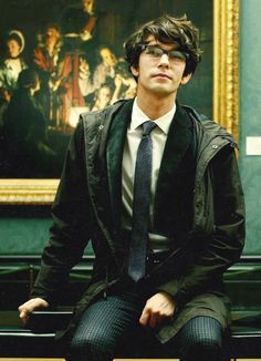 Ben Whishaw on Pinterest | The Hollow Crown, Harry Lloyd and Dane ... Ben Whishaw, Sam Mendes, 007 James Bond, Clean Shaven, Bond Movies, Casino Royale, Skyfall, Wearing Glasses, Film Serie