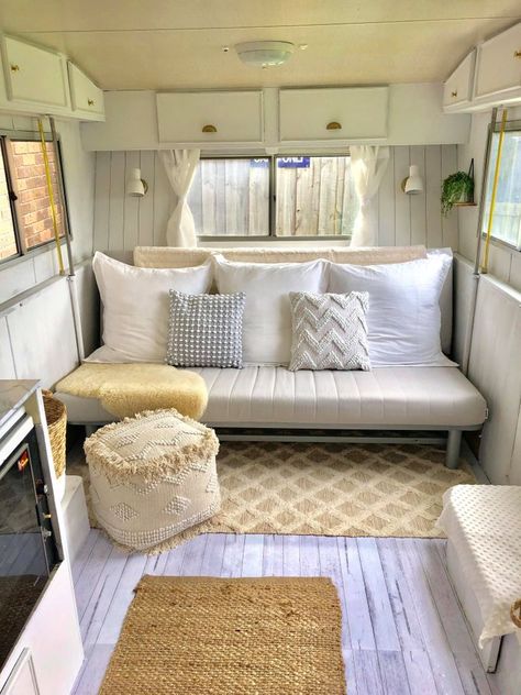 A Hamptons home Sydney North Shore | Home Beautiful Magazine Australia Caravan Renovation Diy, Caravan Interior Makeover, Caravan Conversion, Vintage Caravan Interiors, Caravan Storage, Diy Caravan, Caravan Vintage, Caravan Living, Small Caravans