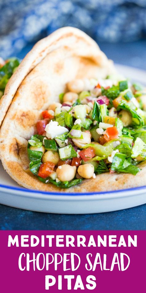 Mediterranean Chopped Salad, Pita Recipes, Greek Dressing, Easy Mediterranean Diet Recipes, Best Vegetarian Recipes, Food Family, Food Dinner, Recipes Vegan, Corn Dogs