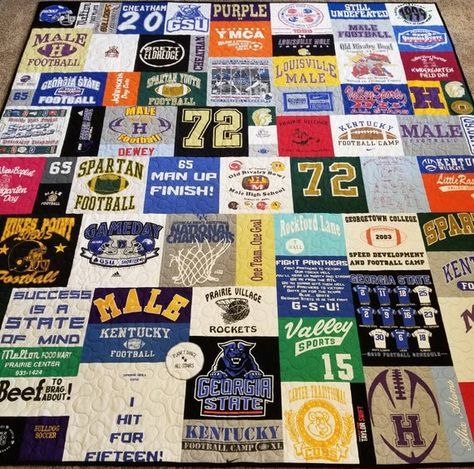 T-shirt Quilts, Tshirt Quilt Pattern, Tee Shirt Quilt, Shirt Quilts, Foto Transfer, T Shirt Quilt, Tshirt Quilt, Quilt Care, Memory Quilt