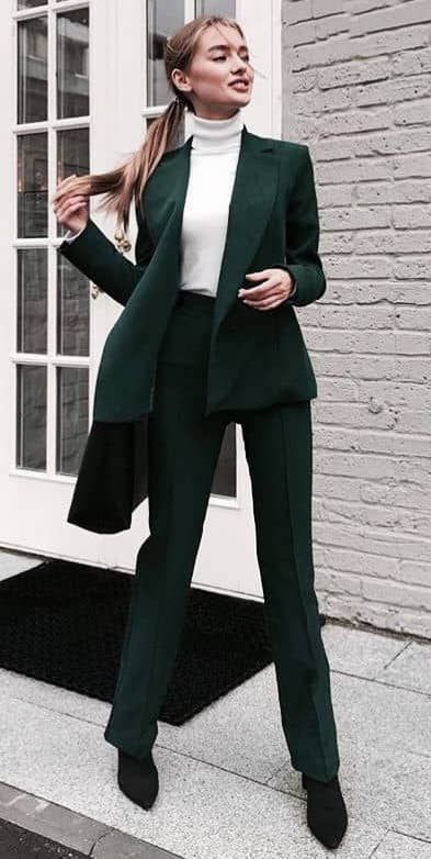 b5a1fc2085986034e448d2ccc5bb9703desc37152998ri Lawyer Aesthetic, Formal Winter Outfits, Female Lawyer, Aesthetic Tips, Chique Outfits, Green Suit, Woman Suit Fashion, Business Outfit, Moda Vintage