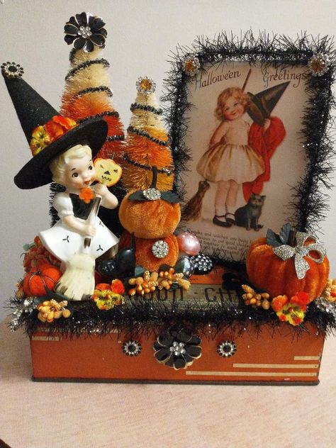 Vintage Halloween Diy, Halloween Arts, Fall Crafting, Autumn Diy, Memory Boxes, 2023 Halloween, Halloween Arts And Crafts, Haunted Halloween, Autumn Ideas