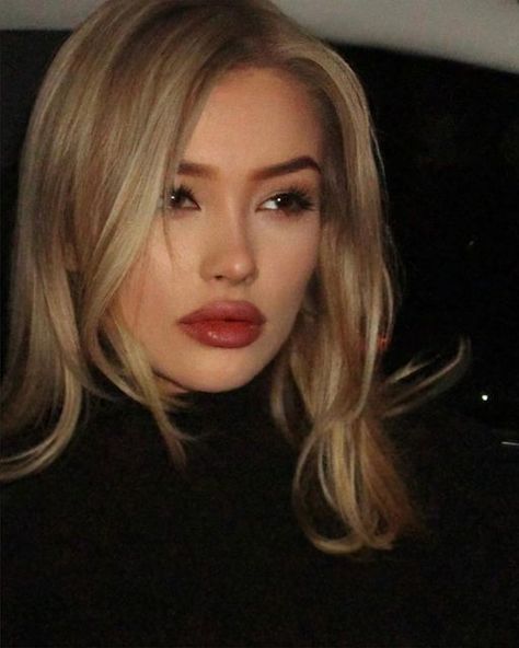 Anastasia Orlova on Instagram Blonde Makeup, 짧은 머리, Red Lipstick, Pretty Makeup, Cute Makeup, Aesthetic Makeup, Makeup Inspo, Pretty Face, Skin Makeup