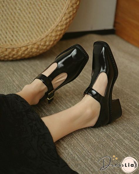 Square-toe Solid Color Lacquered Leather Shallow Mouth High Heels Thick Heel Shoes, Modern Shoes, Shoe Tags, Chic Leather, Shoes Heels Pumps, Heels Pumps, Pretty Shoes, Dream Shoes, Shoe Lover