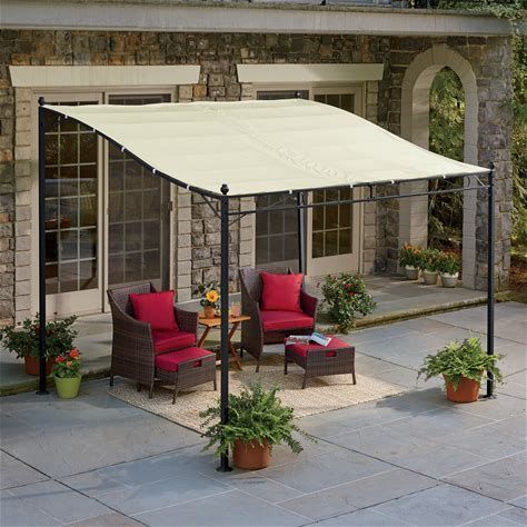 Retractable Awnings: The Good Kind of Hangover | Remodeling Small Patio Ideas On A Budget, Diy Awning, Design Per Patio, Step Railing, Patio Grande, Backyard Shade, Country Door, Patio Canopy, Patio Shade