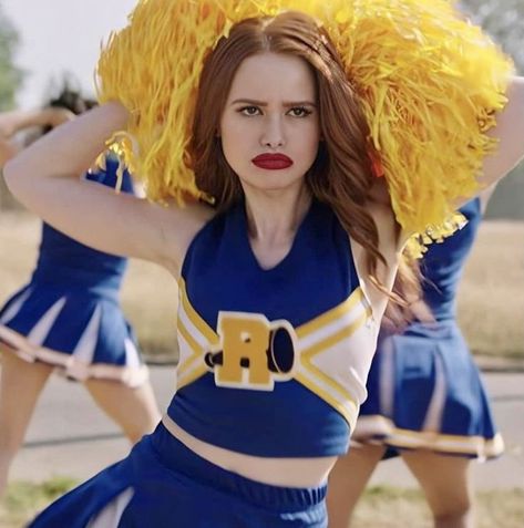 Cheryl Blossom Riverdale, Riverdale Cheryl, Riverdale Cast, Cheerleading Outfits, Madelaine Petsch, Cheryl Blossom, Cherry Bomb, Pretty Little Liars, Riverdale