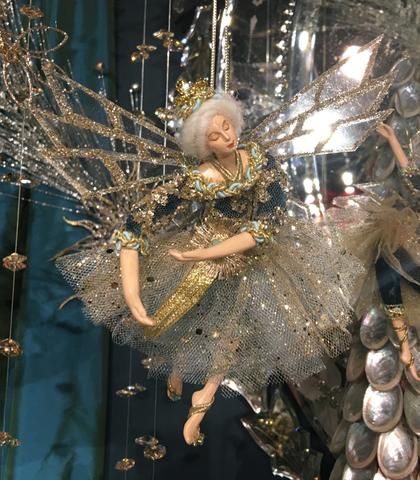 Fairy Christmas, Katherine's Collection, Old Fashioned Christmas, Christmas Fairy, Christmas Figurines, Christmas Tree With Gifts, Christmas Party Decorations, Fairy Dolls, Christmas Holly