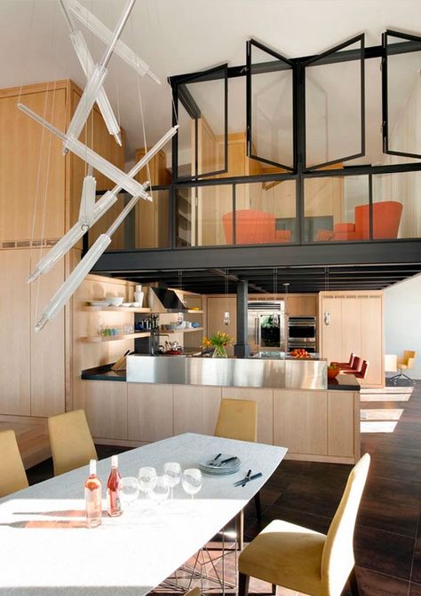 From the expansive to the compact, here are 15 amazing kitchens tucked below beautiful mezzanines. Mezzanine Design Ideas, Mezzanine Bedroom Ideas, Mezzanine Floor Design, Loft Windows, Mezzanine Bedroom, Loft Wall, Small House Interior, Condo Interior, Small House Interior Design