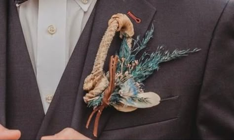 Western Boutonniere Rustic, Western Bouteniers, Cowboy Boutonniere, Western Wedding Boutonniere, Western Boutonniere, Rope Boutonniere, Bridal Florals, Western Weddings, Western Ideas