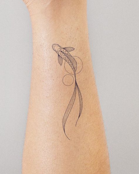 Tattoo Fine Line, Vogel Tattoo, Water Tattoo, Treading Water, Fine Line Tattoo, Парные Тату, Heart Tattoo Designs, Wrist Tattoos For Women, Line Tattoo