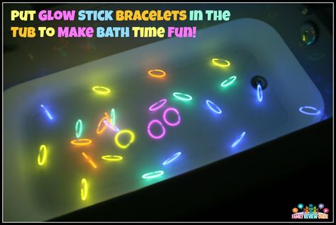 Glow Stick Bath, Grandparenting Tips, Tub Activities, Bath Activities, Girl Guide, Baby Learning Activities, Decor Hacks, Glow Stick, Bath Time Fun