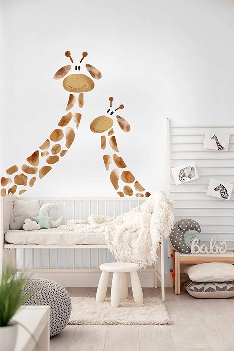 Nursery Giraffe, Wall Decal Nursery, Wall Stickers Animals, Kids Room Wall Stickers, Giraffe Nursery, Nursery Mural, Nursery Room Design, Baby Room Wall, Baby Room Design