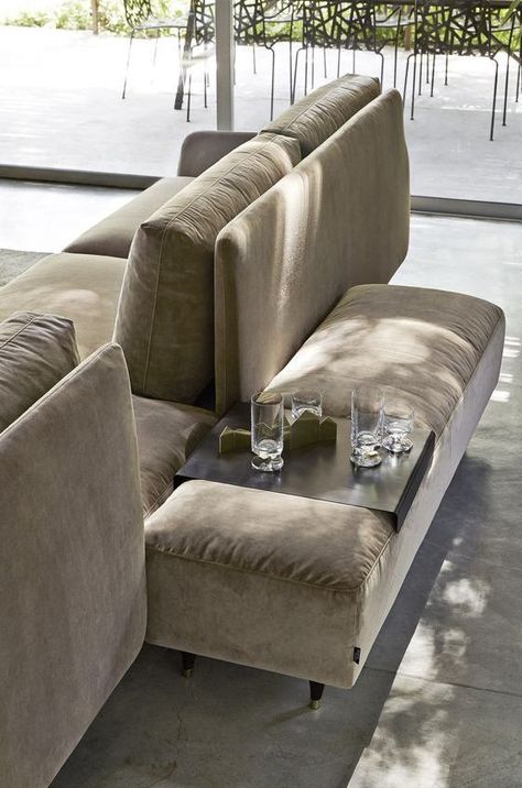 Ditre Italia, Latest Sofa Designs, Italian Leather Sofa, Corner Sofa Set, Living Room Sofa Design, Sofa Set Designs, Furniture Design Living Room, Beautiful Sofas, Curved Sofa