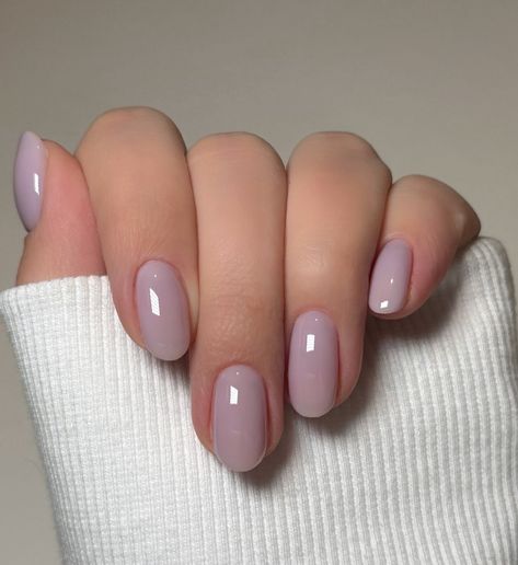 Lilac Nails Gel, Milky Lavender Nails, Milky Purple Nails, Nail Color Purple, Elegant Hands, Bohemian Nails, Manikur Kuku, Lilac Nails, Nail Acrylic