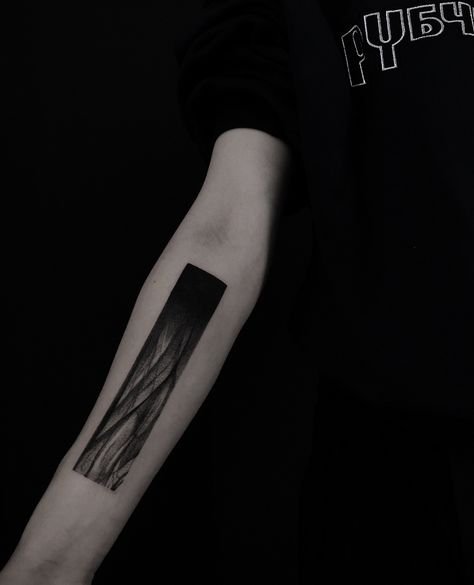 Black Rectangle Tattoo, Rectangle Tattoo, Cc Tattoo, Trippy Tattoo, Gym Workout Apps, Shape Tattoo, Modern Tattoos, Cover Up Tattoo, Black Rectangle