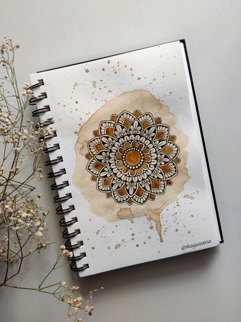 Mandala Art Designs Creative, Boho Mandala Art Simple, Mandala Art Therapy Design, Art Therapy Sketches, Mandala Art Journal, Mandala Decorating Ideas, Mandala With Watercolor, Complex Mandala Art, Beginners Mandala Art