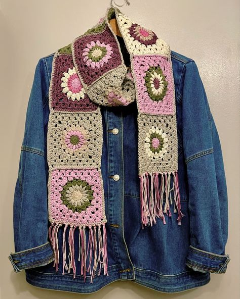 Crochet scarf perfect for festival style Granny Square Snood, Crochet Scarf Granny Square, Granny Square Scarf Pattern Free, Purple Crochet Projects, Crochet Granny Square Scarf, Boho Granny Square, Granny Square Scarf, Gloves Crochet, Boho Scarf