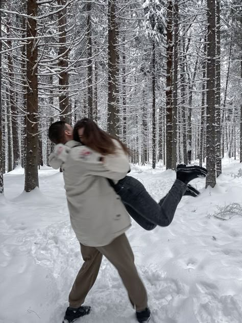 Couples In The Snow Aesthetic, Couple Goal Snow, Playing In The Snow Couple Aesthetic, Aesthetic Couple Winter, December Aesthetic Couple, Couples Winter Aesthetic, Couple Picture Ideas Christmas, Winter Photos Couple, Couples Winter Pictures