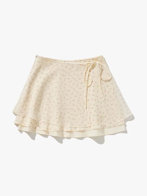 Soft and drapery, this relaxed fit mini skirt features layered panels and is accentuated with ditsy flower pattern throughout. Pair yours with various tops for a romantic mood. - Airy, breathable texture- Flare silhouette in mini length- Side zip fastenings- Adjustable strap detail at waist- Voluminous layered hem Cute Skirts Aesthetic, Coquette Mini Skirt, Layered Skirt Pattern, Layered Summer Outfits, Coquette Skirt, Skirts Aesthetic, Flower Skirts, Skirts Soft, Sew Skirt