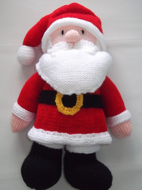 Christmas Toy Decorations, Christmas Toy Knitting Patterns, Knitted Santa, Christmas Knits, Jean Greenhowe, Christmas Knitting Patterns Free, Bear Patterns, Santa Claus Doll, Santa Patterns