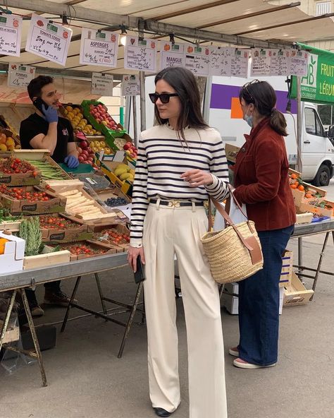 The 8 Spring Basics French Girls Wear to Look Effortlessly Chic | Who What Wear Spring Basics, Girls Spring Fashion, Live In Paris, Stefania Spampinato, French Women Style, Jeans And Converse, Long Denim Skirt, French Girl Style, French Girls