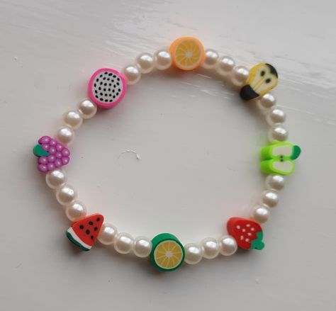 Ideas Para Pulseras Aesthetic, Ideas De Pulseras Aesthetic, Bread Bracelet, Preppy Bracelets, Diy Jewlery, Fruit Jewelry, Bead Charms Diy, Clay Bracelet, Handmade Hair Bows