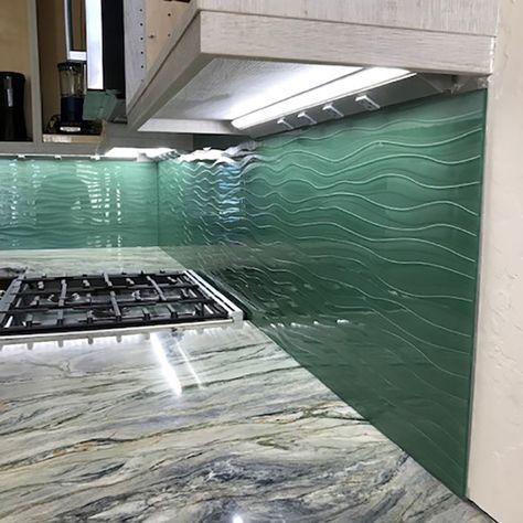 Glass Kitchen Splashback, Kitchen Splash Backs, Kitchen Splashback Ideas Glass Modern, Tempered Glass Backsplash Kitchen, Alaska Hotel, White Glass Backsplash, Aesthetic Boujee, Backsplashes Kitchen, Glass Tiles Kitchen