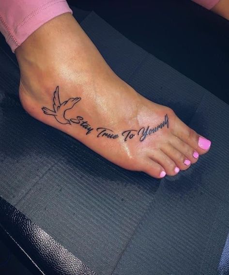 Foot Tattoo Ideas, Foot Tattoo Quotes, Cute Foot Tattoos, Small Foot Tattoos, Cute Hand Tattoos, Pretty Hand Tattoos, Foot Tattoos For Women, Tattoos For Black Skin, Red Ink Tattoos