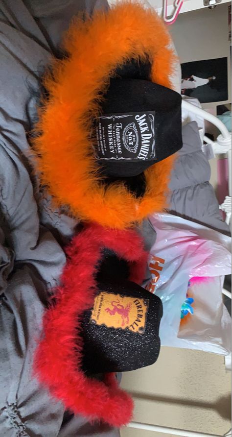 Fireball Cowgirl Costume, Jack Daniels Outfit, Jack Daniels Costume Women, Jack Daniels Cowboy Hat, Halloween Alcohol Costumes, Jack Daniels Halloween Costume, Halloween Costumes Alc, Alcohol Hats Halloween, Alcohol Drink Costume Ideas