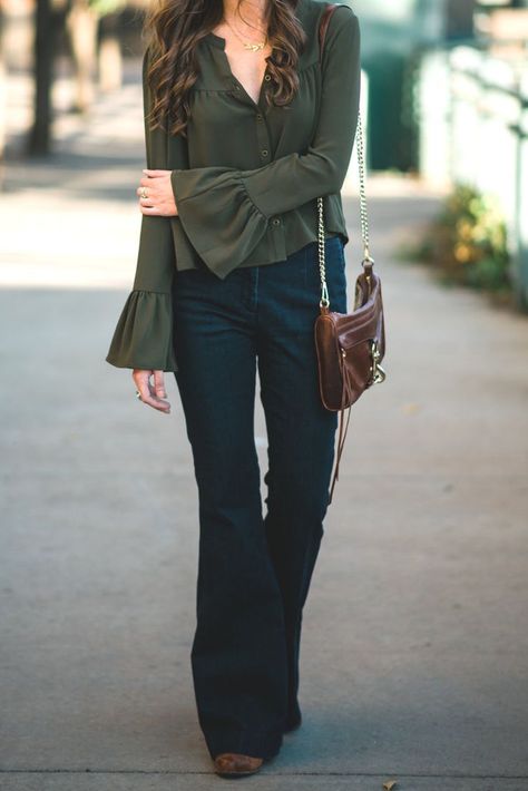 Army Green Bell Sleeve top from Nordstrom Rack - fall fashion Flared Sleeves Top Outfit, Bell Sleeve Blouse Outfit, Nordstrom Rack Outfits, Bell Sleeve Top Outfit, Bell Sleeve Outfit, Green Blouse Outfit, Sleeve Shirt Outfit, Classic Capsule Wardrobe, Top Fashion Bloggers