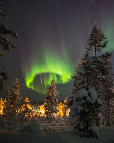 Santa Claus Village, The Santa Claus, Santa's Village, Beautiful Travel Destinations, Dark Winter, Christmas Travel, The Northern Lights, Dream Travel Destinations, Winter Art