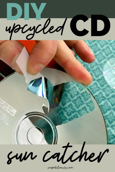 Crafts With Cds, Recycled Cd Crafts, Cd Recycle, Cd Crafts Diy, Old Cd Crafts, Recycled Cds, Suncatcher Diy, Cd Diy, Diy Suncatchers