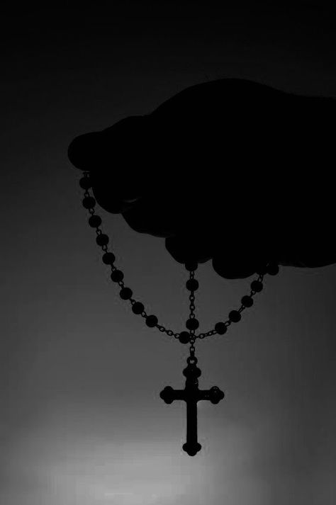 Rosary Aesthetic Dark, Dark Cross Aesthetic, Religion Aesthetic Dark, Religious Aesthetic Dark, Dark Religious Aesthetic, Mary On A Cross Aesthetic, God Aesthetic Dark, Jesus Wallpaper Aesthetic Black, Iglesia Aesthetic