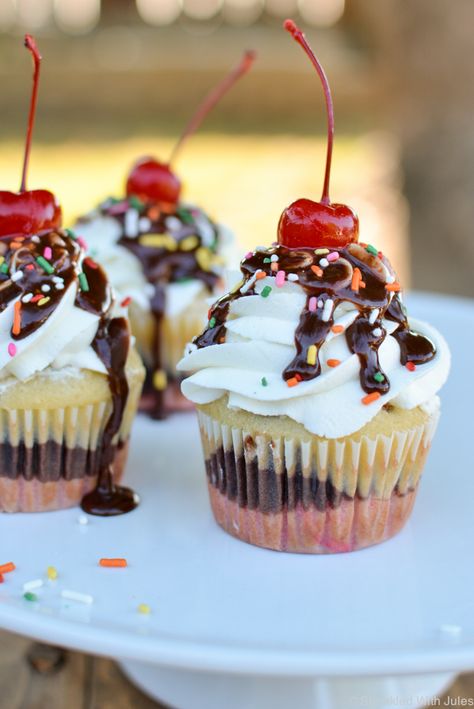 Neapolitan Sundae Cupcakes — Sprinkled With Jules Chocolate Sundae Cupcakes, Ice Cream Sundae Dessert, Ice Cream Cupcakes Ideas, Ice Cream Sundae Cupcakes, Snocone Cupcakes, Frappe Cupcakes, Easy Bavarian Cream Filling, Deluxe Cupcakes, Easy Bavarian Cream