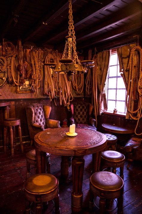 Pirate Bar Aesthetic, Pirates Restaurant Interior Design, Pirate Themed Restaurant, Western Restaurant Interior, Pirate Tavern Aesthetic, Pirate Interior, Pirate Ship Interior, Pirate Home Decor, Tavern Party