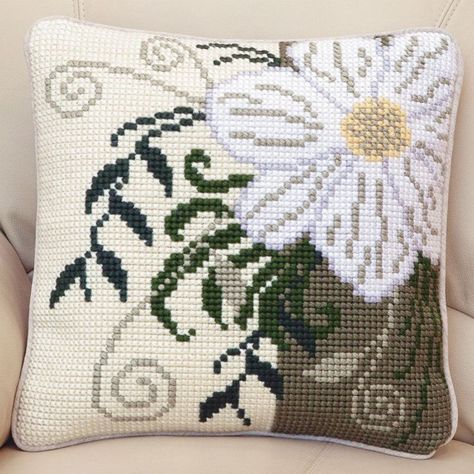 Flower Cushion, Cross Stitch Cushion, Cushion Embroidery, Stitch Pillow, Crochet Cushion Cover, Cross Stitch Pillow, Tapestry Cushion, Cross Stitch Patterns Flowers, Pola Kristik