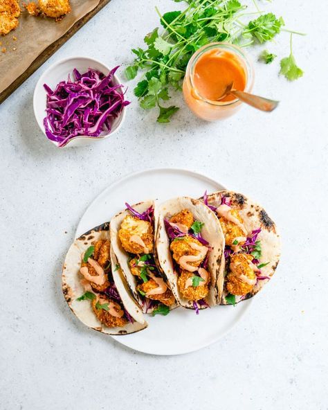 These cauliflower tacos with breaded cauliflower, refried beans and silky Yum Yum sauce are all about one thing: big flavor!﻿ #tacos #vegetarian #vegan #recipe #healthy #cauliflower #mealprep Smørrebrød Recipe, Danish Rye Bread, Dill Recipes, Best Sandwich Recipes, Bread Dishes, Cauliflower Tacos, Yum Yum Sauce, Fried Beef, Danish Food