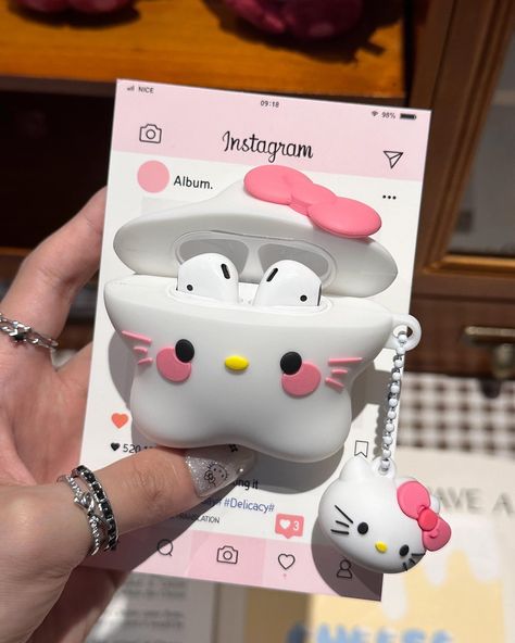 Add a touch of cuteness to your AirPods! ✨ The Hello Kitty Starry AirPods Case not only protects but also shows off your sweet style wherever you go! 💖 Now available on cutelalaco.com with 10% off your first purchase! 🫶🏻Follow @cutelalacoshop to get more kawaii items with special discounts and offers! Don't miss out! 💓 💓 💓 💓 💓 #hellokittylover #hellokitty #hellokittyfan #sanrioaesthetic #hellokittycollection #hellokittyaddict #hellokittycollector #hellokittystuff #sanrio #hellokittyandfriend... Cute Items Aesthetic, Hello Kitty Presents, Hello Kitty Airpods Case, Kawaii Airpod Case, Kawaii Packaging, Hello Kitty Sitting, Airpods Case Aesthetic, Cute Airpod Cases, Hello Kitty Stuff