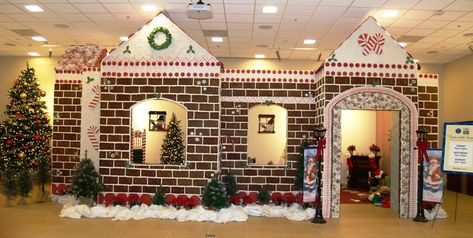 Work Pod Christmas Decorations, Christmas Ideas For Work, Gingerbread Cubicle, Work Pod, Backyard Christmas, Christmas Cubicle, Cubicle Decorations, Christmas Cubicle Decorations, Scandi Christmas Decorations