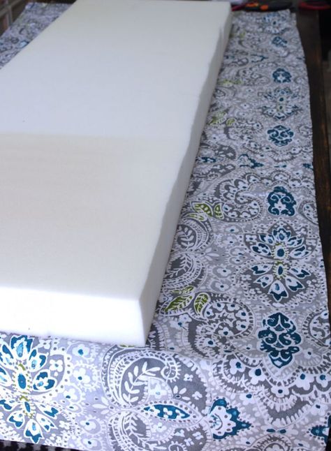 Tips for Making a Box Cushion Cover with Piping - Create and Babble Sewing Cushions For Outdoor Furniture, How To Sew A Cushion Cover, How To Make A Cushion For A Bench, Seat Cushions Diy, Box Cushion Cover, Diy Bench Cushion, Diy Cushion Covers, Sewing Cushions, Slip Covers