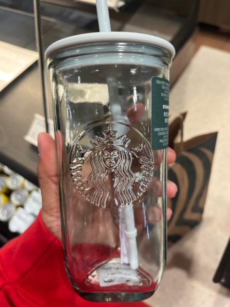 Starbucks Glass Cup, Starbucks Cup Aesthetic, Vasos Starbucks, Café Starbucks, Starbucks Water Bottle, Cute Water Bottles, Starbucks Recipes, Iced Coffee Cup, Starbucks Tumbler