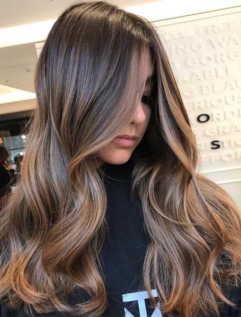 51 Gorgeous Hair Color Worth To Try This Season Light Brown Hair Shades, Brown Hair Inspiration, Rambut Brunette, Chocolate Brown Hair Color, Honey Brown Hair, Brown Hair Looks, Fall Hair Color Trends, Gorgeous Hair Color, Fall Hair Color For Brunettes