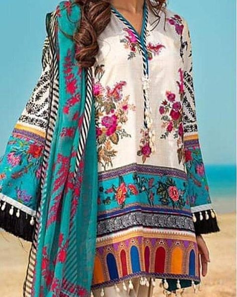 *Sana safinaz  Hit Code  Available on Fine Quilty Lawn  with Embroided Shafoon dopatta * 3 Pcs Suit (Shirt  Dopatta trouser) ✅Brand Code 210 ✅Front Heavy Emb ✅ Trouser Printed ✅ Embroided shafoon dopatta ✅Same as orignal  Whole Sale Price 2099/= only Free Delivery Nationwide . . . . .#dresses #dress #khadi #khadicotton #khadilawn #limelight #winter #shopping #onlineshopping #onlinestore #wintershoping#shop  #bhawalpur #faislabad #lahore #multan #islamabad #karachi #peshawar #shopping #shoponline Dusky Pink Dress, Pakistani Designer Suits, Sana Safinaz, Iranian Women Fashion, Gul Ahmed, Summer Lawn, Lawn Dress, Fancy Dress Design, Ladies Clothing