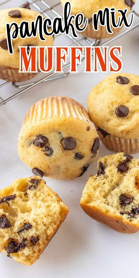 5 Ingredient Pancake Muffins Mix Recipe makes a dozen tender muffins, but only take 25 minutes from start to finish! Easy and delicious! Pancake Mix Muffins Recipe, Chocolate Chip Pancake Muffins, Pancake Mix Muffins, Muffin Mix Recipe, Chocolate Chip Pancake, Pancake Mix Recipes, Pancake Muffins, Apple And Peanut Butter, Simple Muffin Recipe