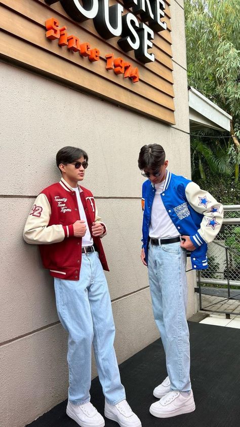 Outfit Varsity Pria, Casual Jacket Outfit, Outfit Grid Men, Baseball Jacket Outfit, Vintage Varsity Jacket, Varsity Jacket Outfit, Men Fashion Photoshoot, Latest African Men Fashion, Mens Photoshoot Poses